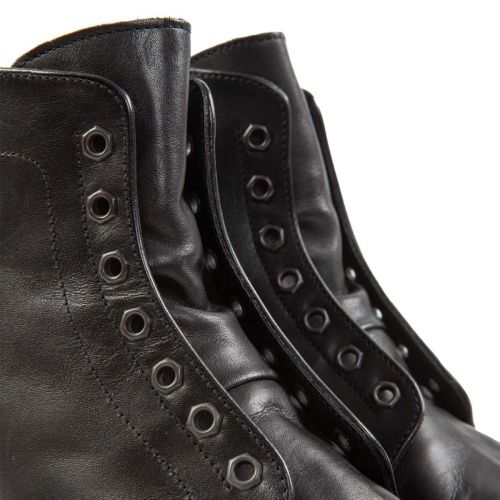 biker occhielli metallo in pelle nera