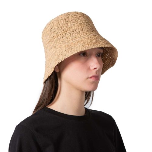 cloche intrecciata in paglia tea