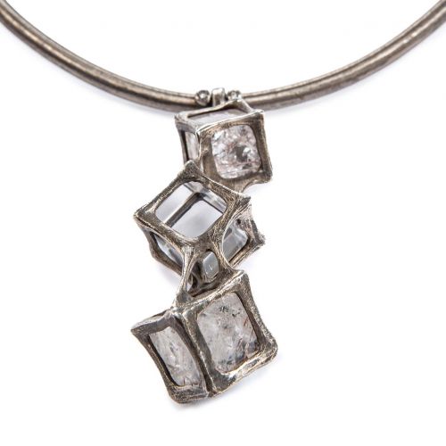 collana FLUSSO in titanio; argento e diamanti