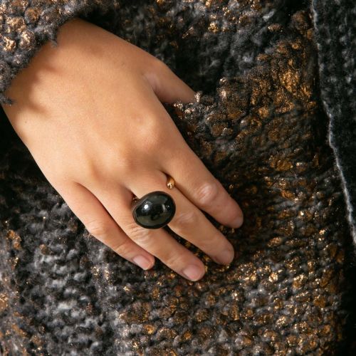 anello in ottone e pietra nera 