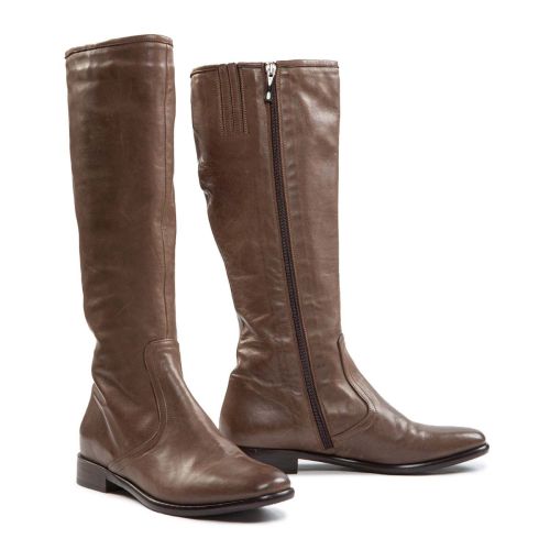 stivale in pelle fango