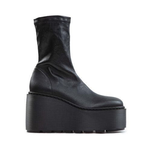 stivaletti con zeppa in pelle nera 