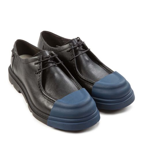 stringata JUCTION in pelle nera